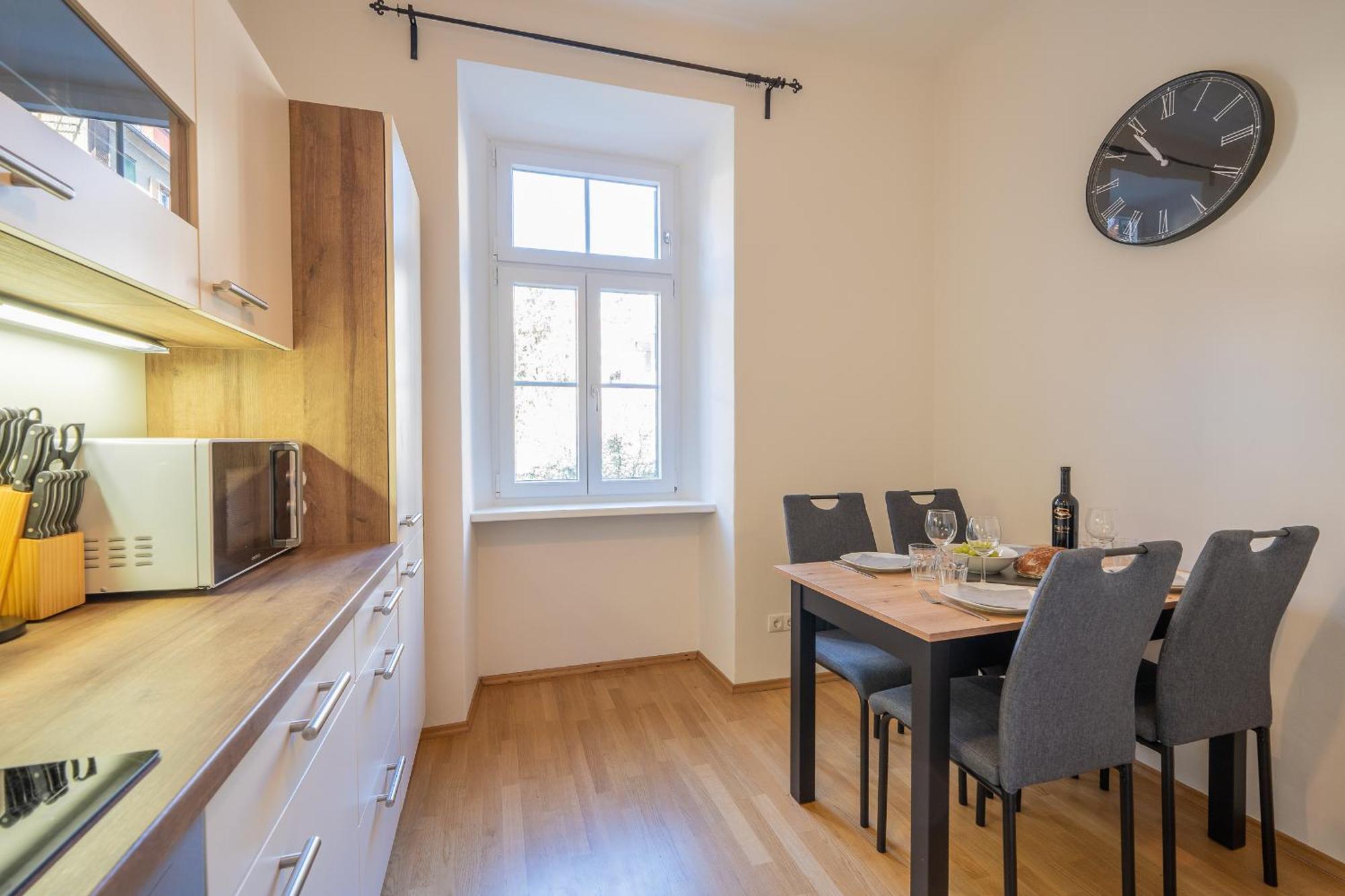 M&O Apartment, Zentral In Innenstadt-& Bahnhofsnaehe - Parkgarage غراتس المظهر الخارجي الصورة